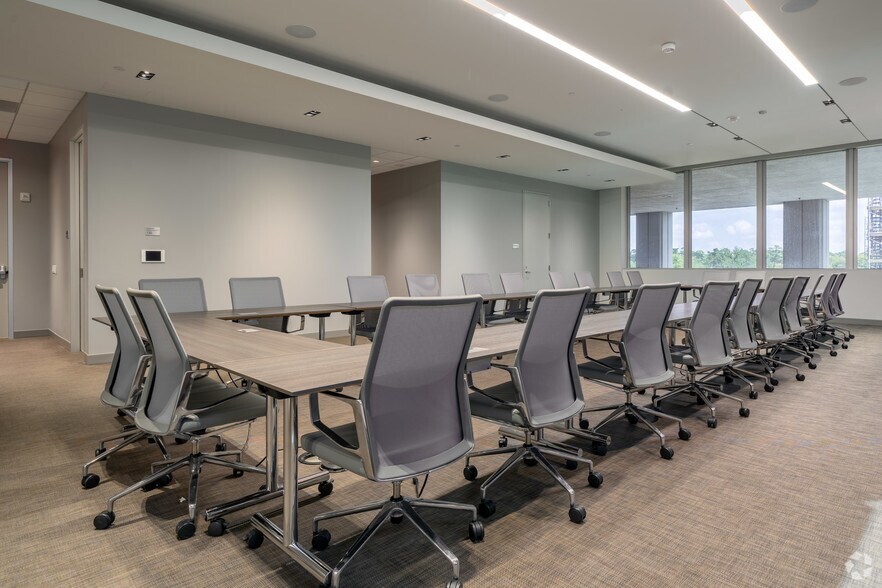 More Photos Of 1233 West Loop S, Houston Office For Lease