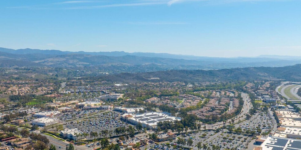 More Photos Of 22331 El Paseo, Rancho Santa Margarita Freestanding For Sale