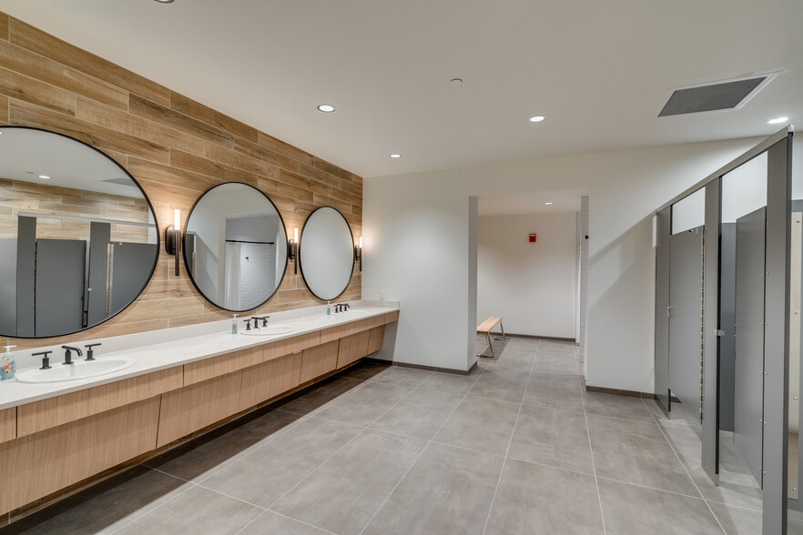 More Photos Of 26 Century Blvd, Nashville Office For Lease