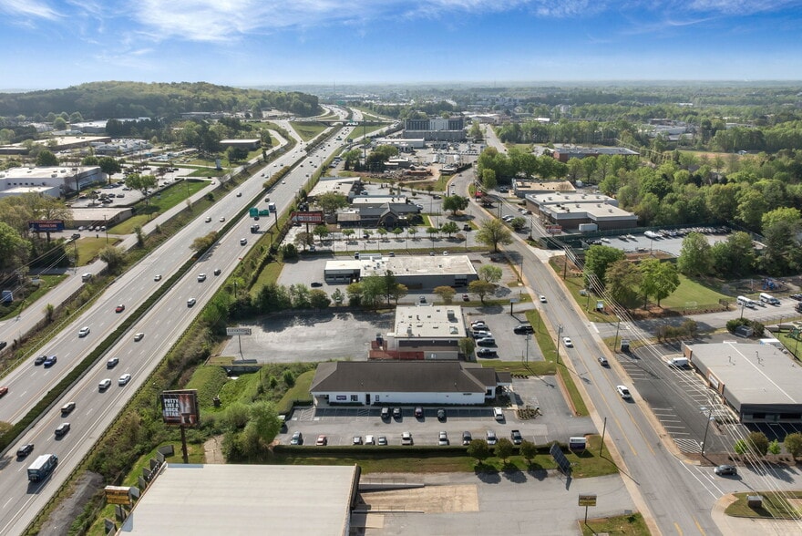 More Photos Of 701 Congaree Rd, Greenville Medical For Lease
