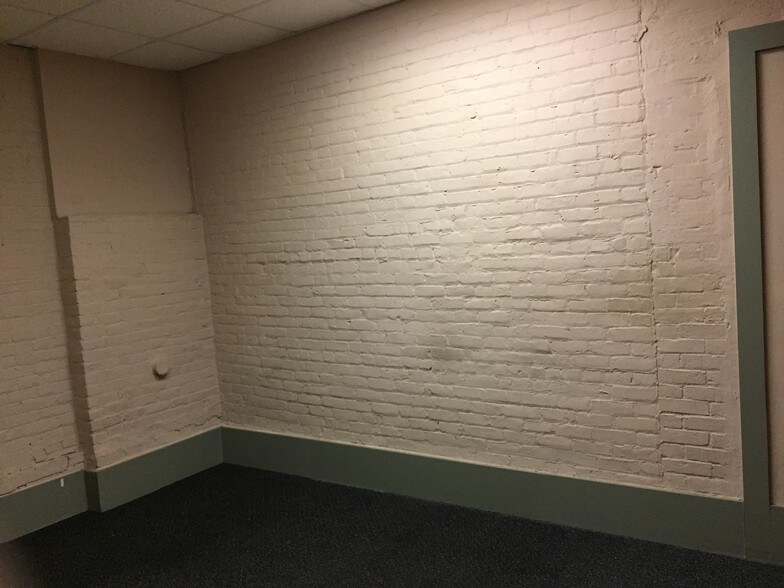 More Photos Of 109-111 E Milwaukee St, Jefferson Storefront Retail Residential For Sale