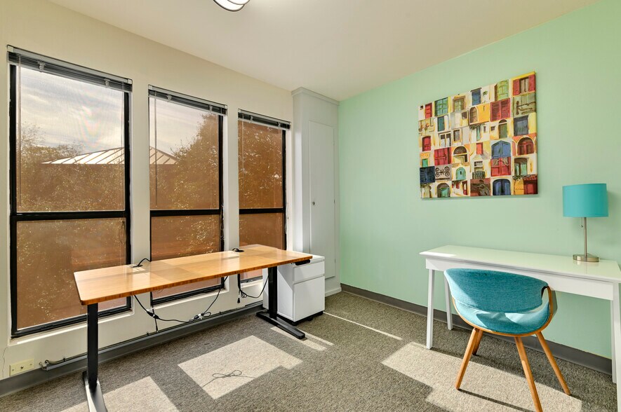 More Photos Of 8733 Shoal Creek Blvd, Austin Office For Lease