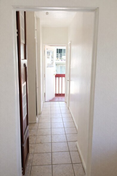 More Photos Of 3 Euclid Ave, Long Beach Multifamily For Sale