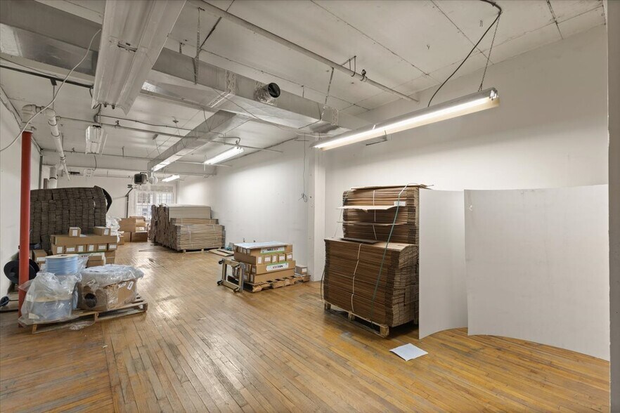 More Photos Of 181 S Whitfield St, Nazareth Office Residential For Sale