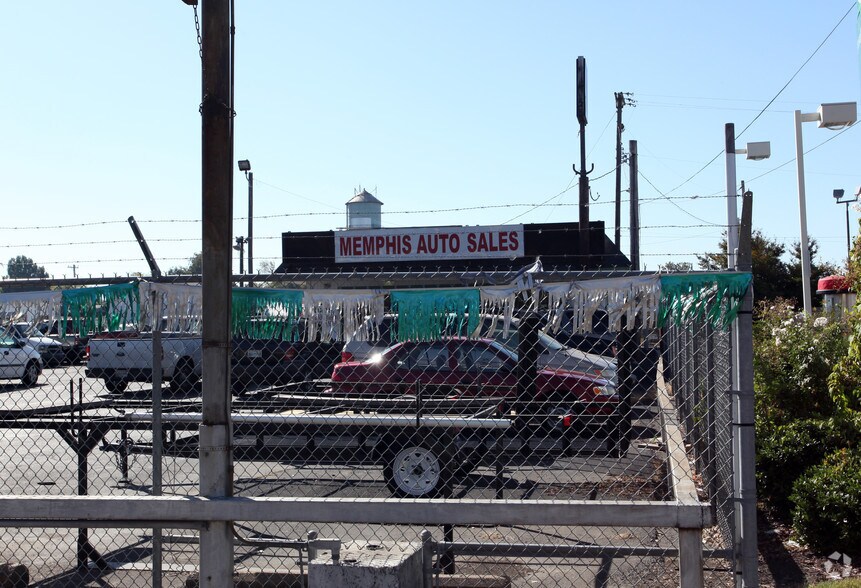 More Photos Of 2505 Summer Ave, Memphis Auto Dealership For Sale