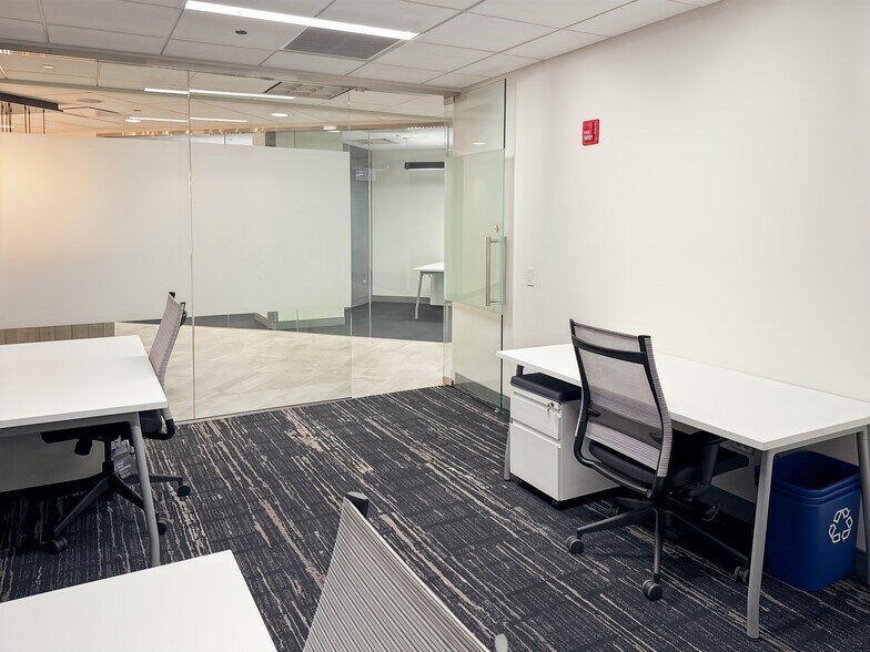 More Photos Of 150 N Michigan Ave, Chicago Coworking Space