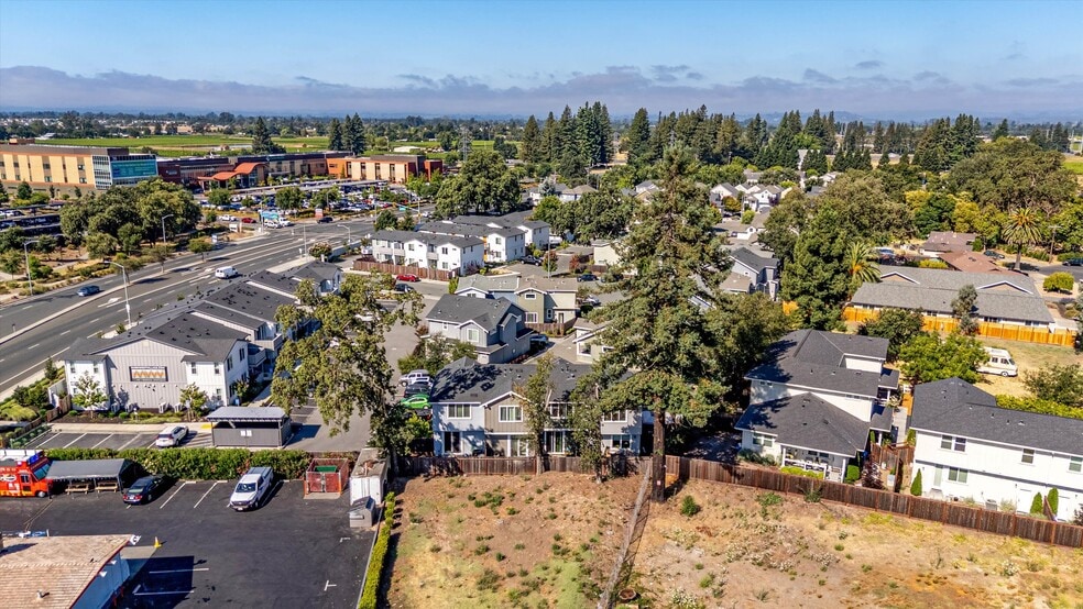 More Photos Of 4040 Alexander David Ct, Larkfield Apartments For Sale