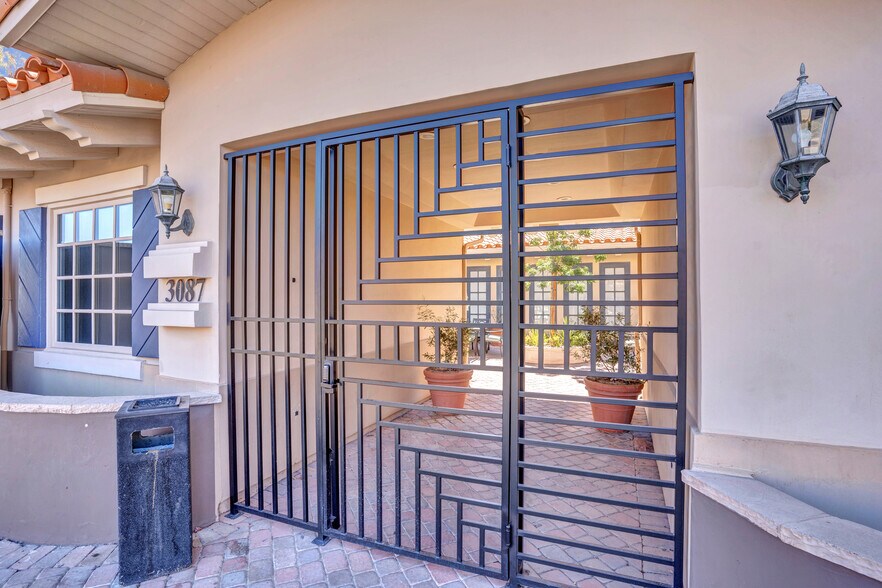 More Photos Of 3087 E Warm Springs Rd, Las Vegas Office For Sale
