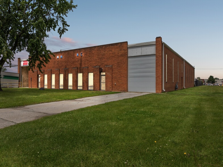 Primary Photo Of 2950 W 167th St, Markham Warehouse For Lease