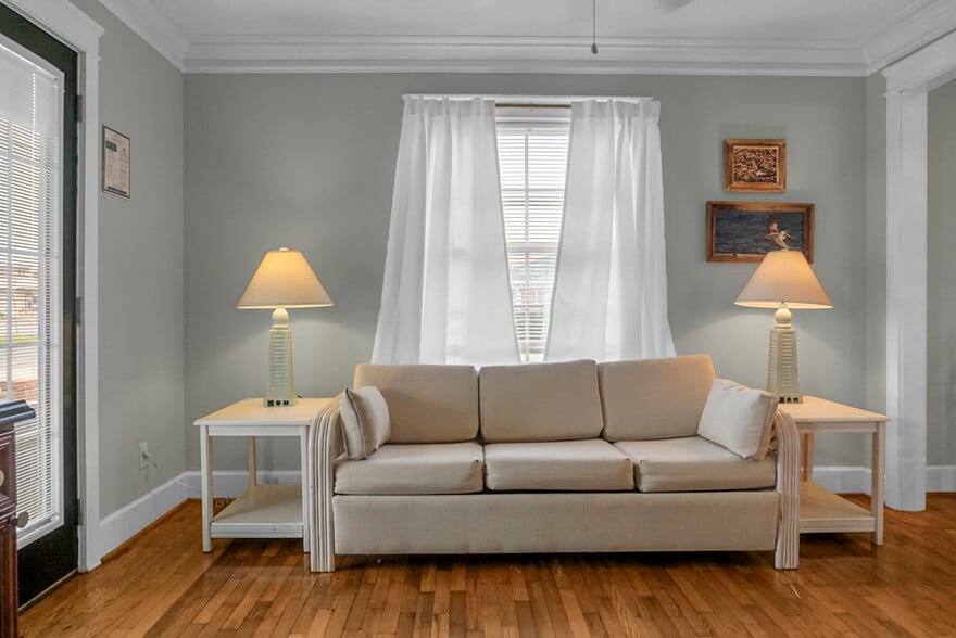More Photos Of 205 Harper Ave, Carolina Beach Hotel For Sale