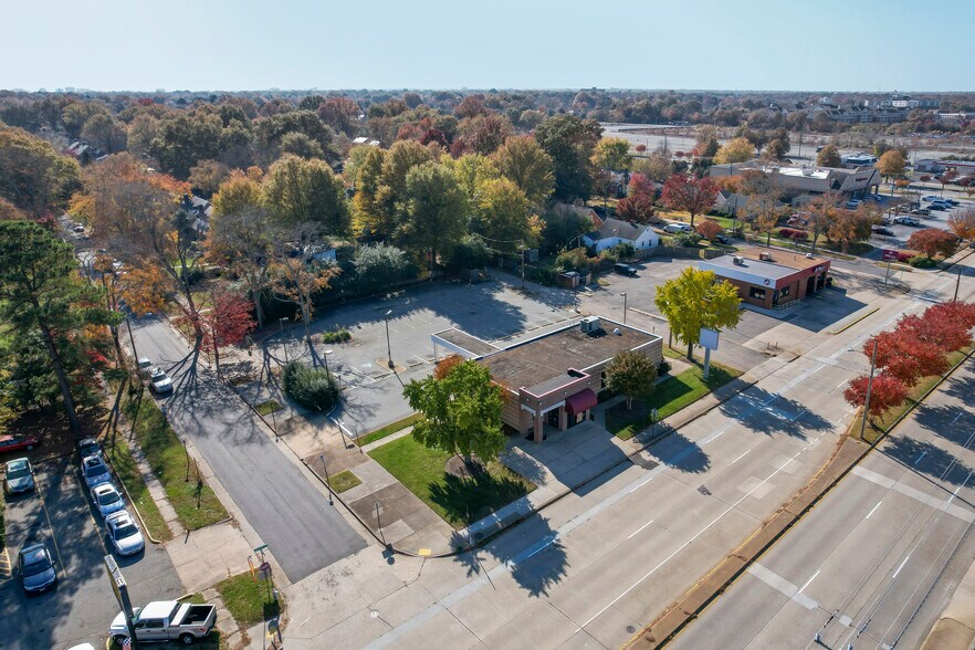 More Photos Of 5018 E Seminary Ave, Richmond Bank For Sale