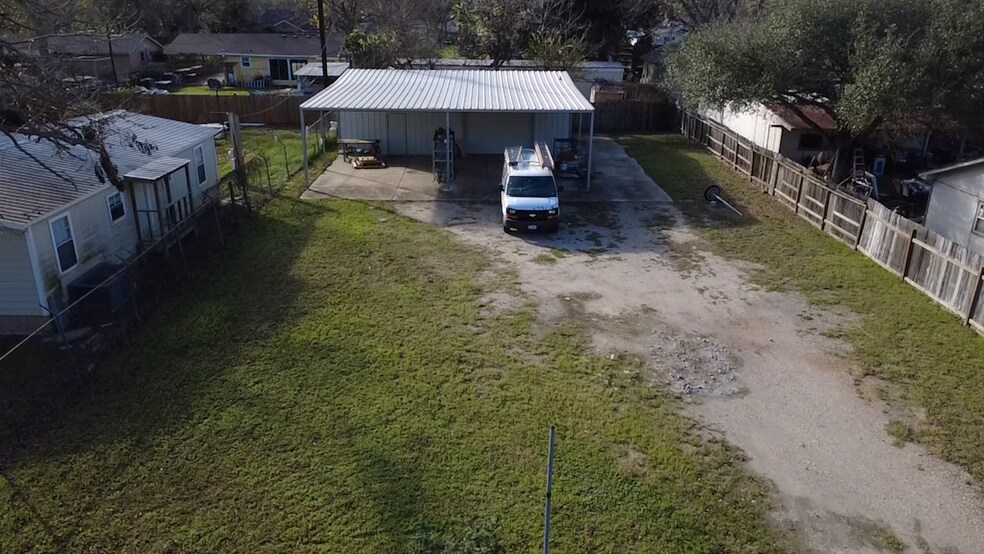 Primary Photo Of 11815 Beeville Dr, Houston Warehouse For Lease