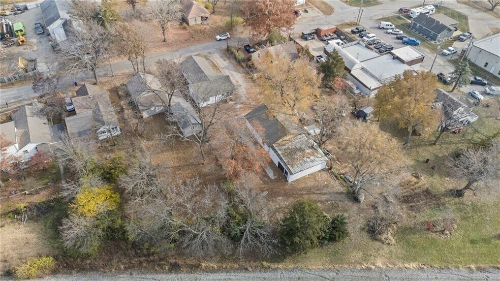 More Photos Of 13120 4th St, Grandview Industrial For Sale