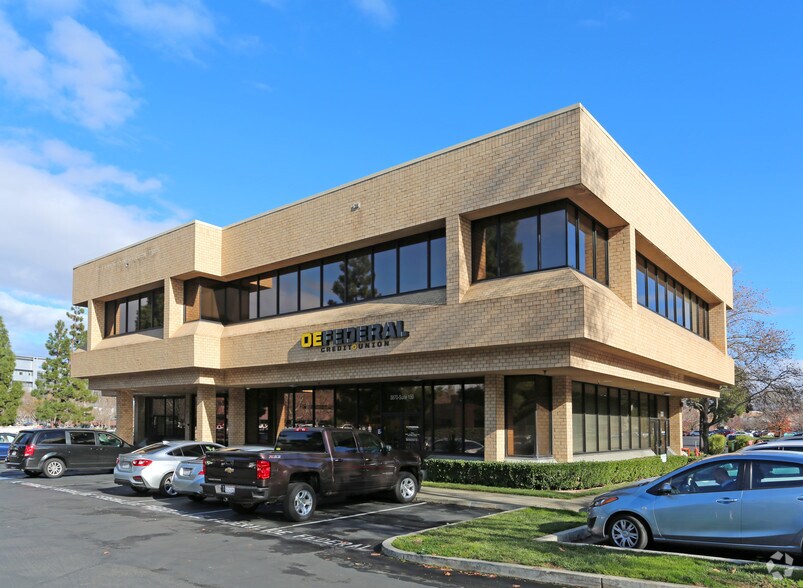 Primary Photo Of 5870 Stoneridge Mall Rd, Pleasanton Office For Lease