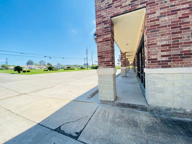 More Photos Of 18441 Highway 105 W, Montgomery Unknown For Lease