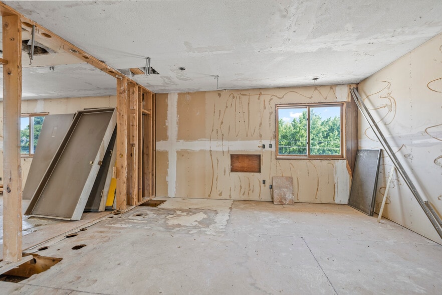 More Photos Of 537 2nd St, Havre Hotel For Sale