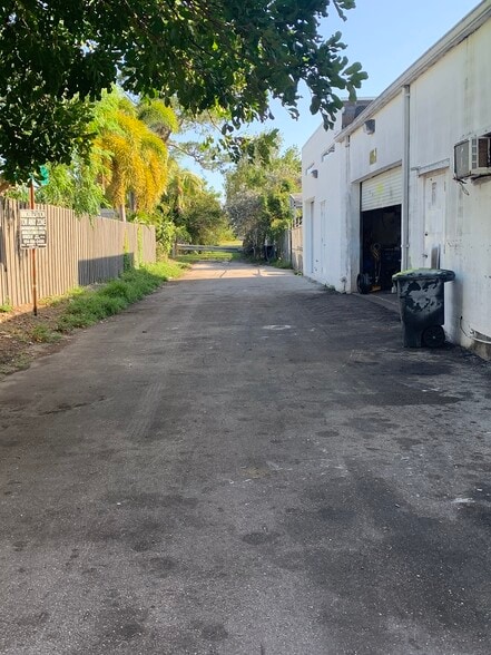 More Photos Of 1800-1812 SW 7th Ave, Pompano Beach Warehouse For Sale