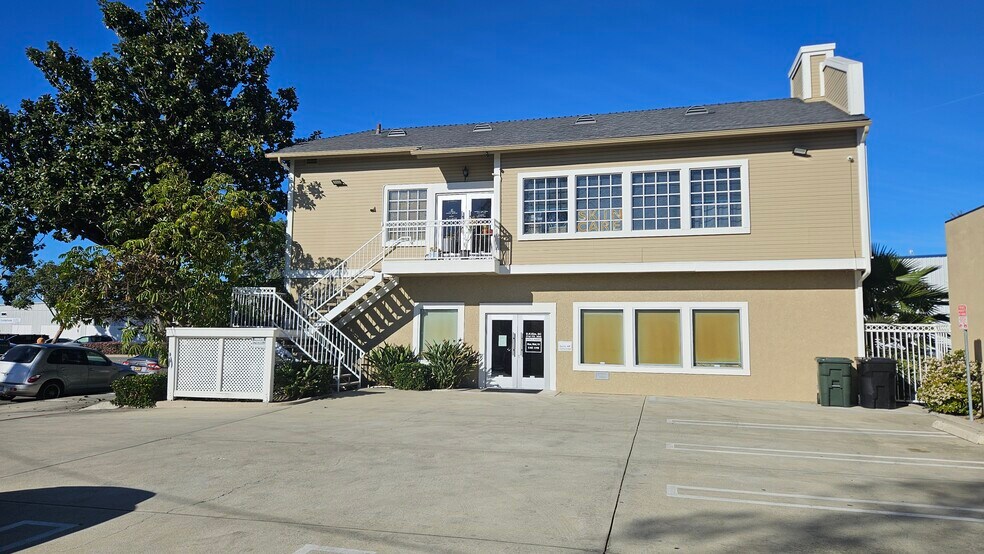 More Photos Of 3828 W Commonwealth Ave, Fullerton Office For Lease