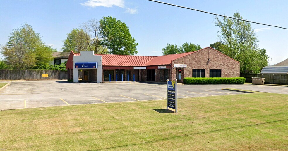 Primary Photo Of 13101 S Elwood Rd, Glenpool General Retail For Lease