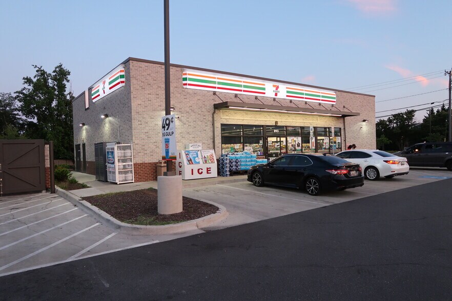Primary Photo Of 893 State Route 3 N, Gambrills Service Station For Sale