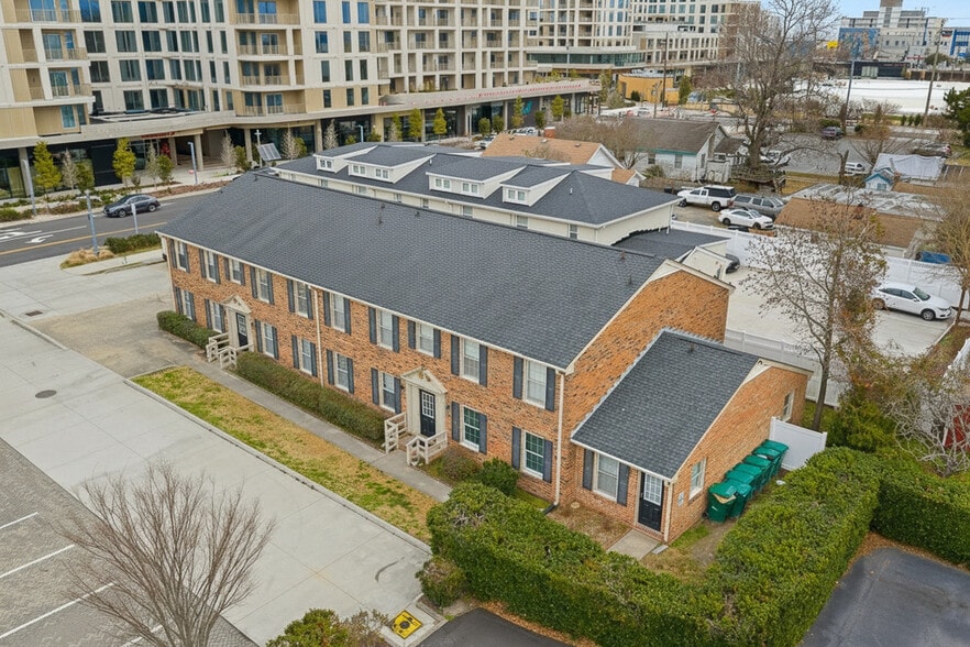 More Photos Of 414 19th St, Virginia Beach Apartments For Sale