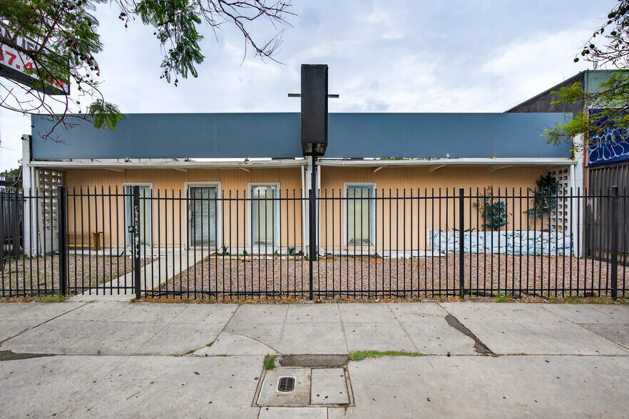 More Photos Of 8235 Sunland Blvd, Sun Valley Auto Dealership For Sale