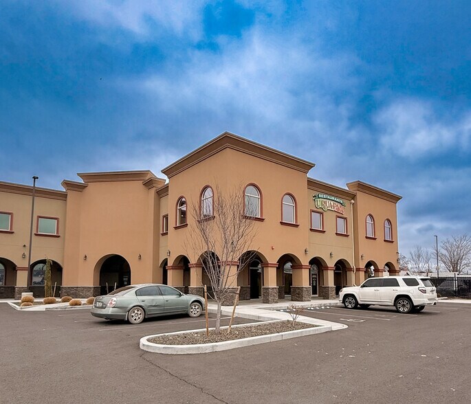 Primary Photo Of 1521 E Nob Hill Blvd, Yakima General Retail For Lease