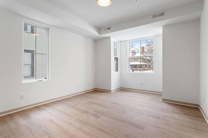 More Photos Of 814 6th St SE, Minneapolis Apartments For Sale