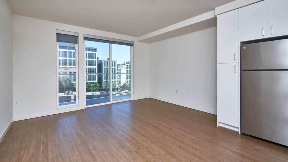 More Photos Of 221 Minor Ave N, Seattle Apartments For Lease