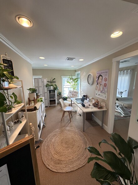 More Photos Of 683 Main St, Norwell Loft Creative Space For Lease