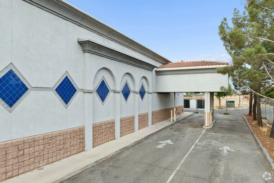 More Photos Of 1605 S San Jacinto Ave, San Jacinto Drugstore For Sale