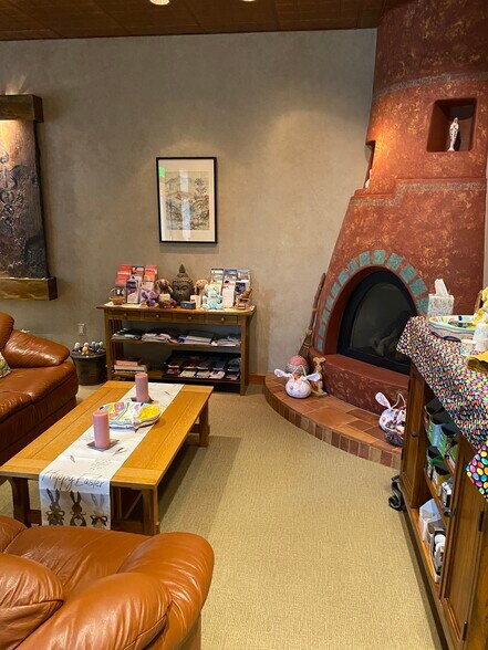 More Photos Of 32 Worlds Fair Dr, Somerset Medical For Lease