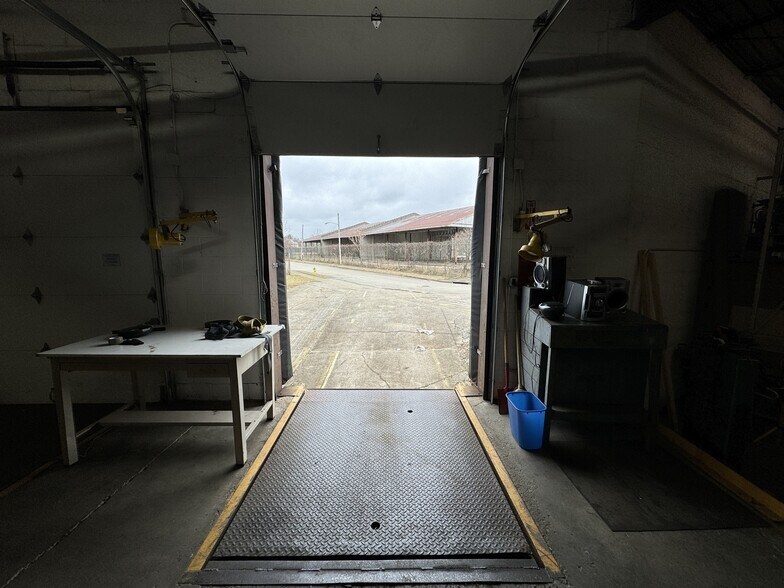 More Photos Of 905 Miami St, Akron Warehouse For Sale