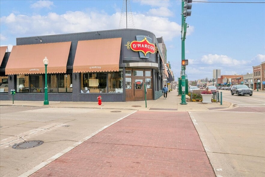 More Photos Of 500 Romeo Rd, Rochester Apartments For Sale