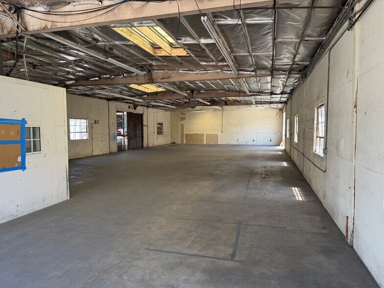 More Photos Of 9408-9416 Gildley St, Temple City Warehouse For Lease