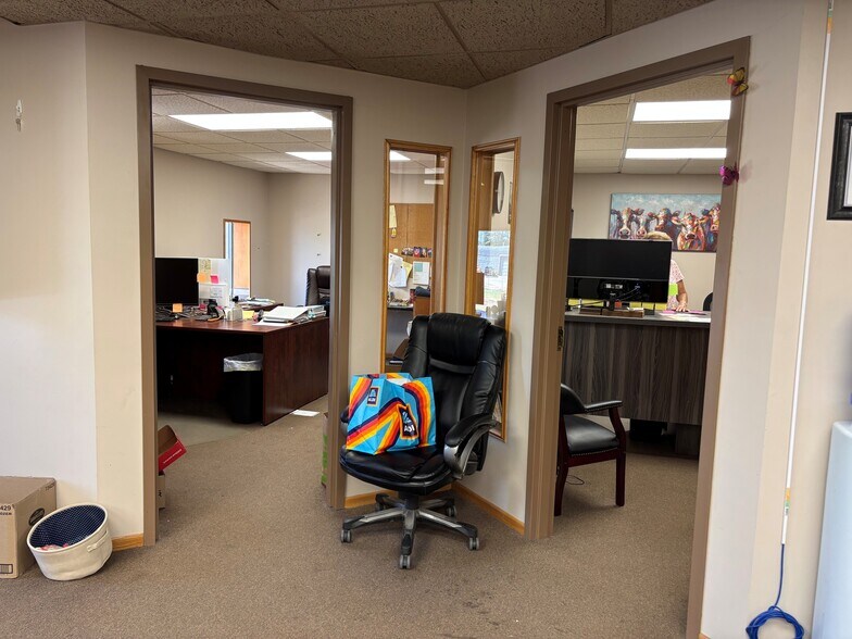 More Photos Of 9650 NE 152nd Ave, Forest Lake Light Distribution For Lease