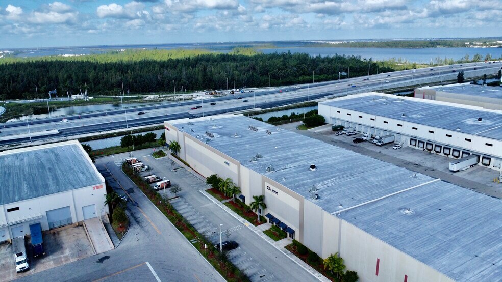 More Photos Of 11411 NW 107 St, Miami Warehouse For Lease