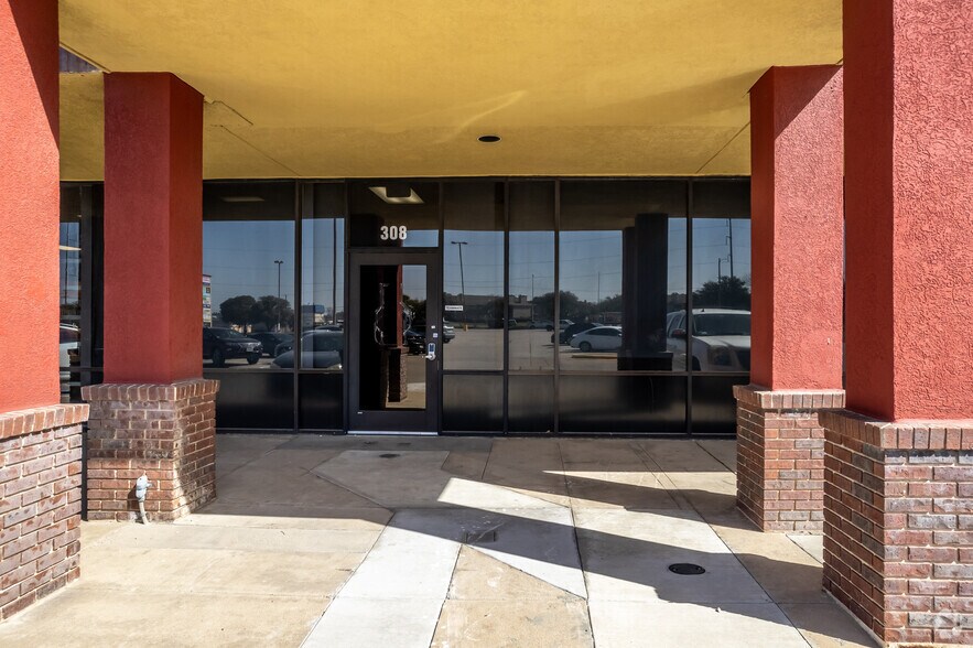 More Photos Of 3302-3402 N Buckner Blvd, Dallas Unknown For Lease