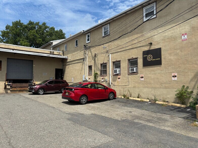 Primary Photo Of 237 Division Ave, Garfield Warehouse For Lease