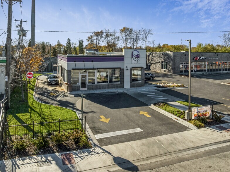 Primary Photo Of 5224 N Northwest Hwy, Chicago Fast Food For Sale