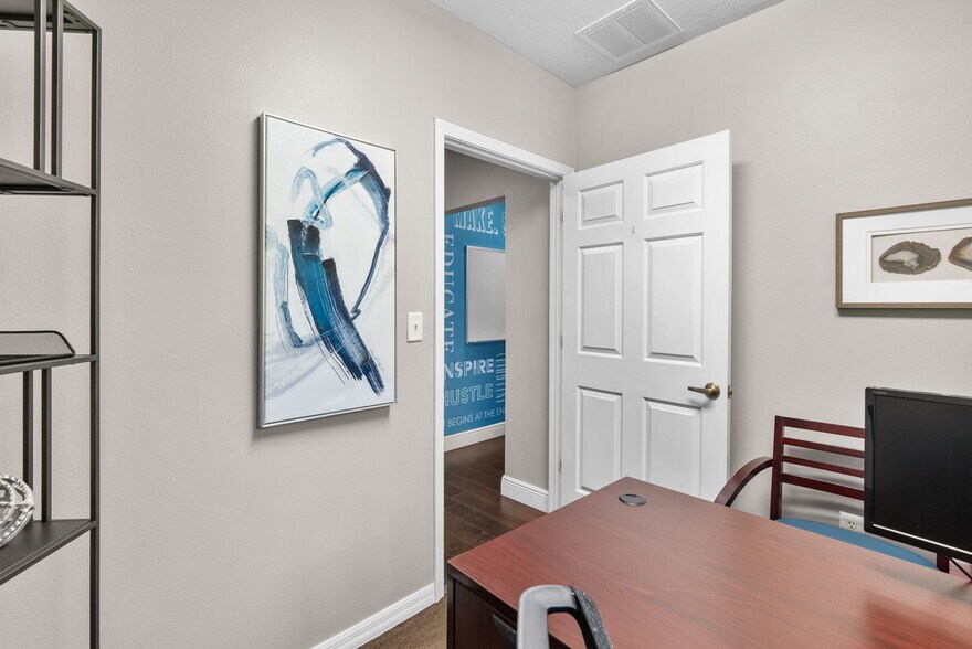 More Photos Of 8471-8473 W Linebaugh Ave, Tampa Coworking Space