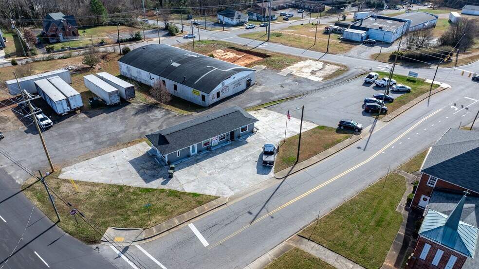 More Photos Of 121 13th St SW, Hickory Office For Sale