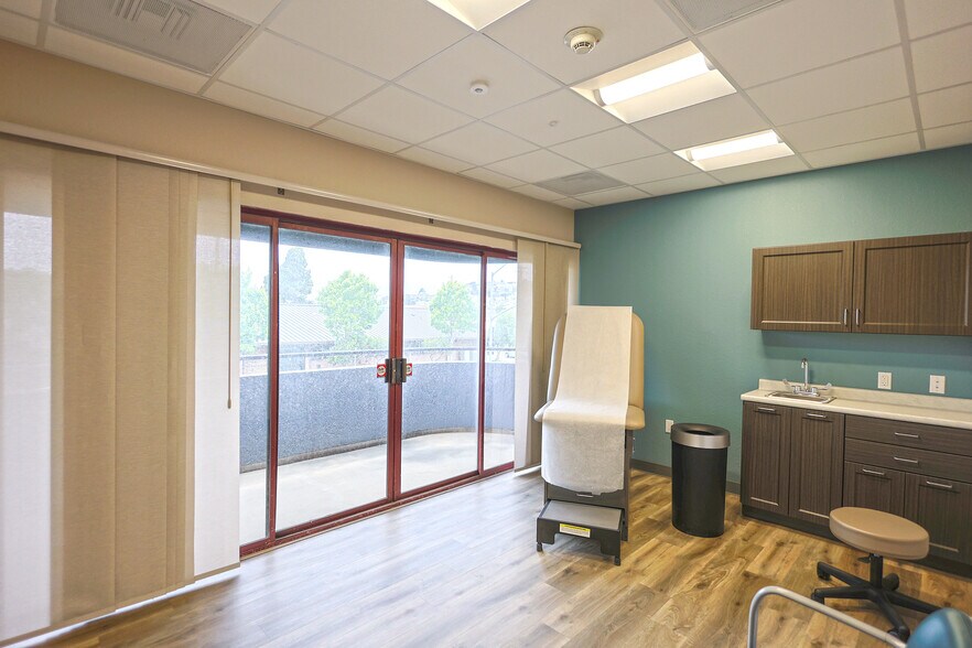 More Photos Of 979 San Pablo Ave, Albany Storefront Retail Office For Lease