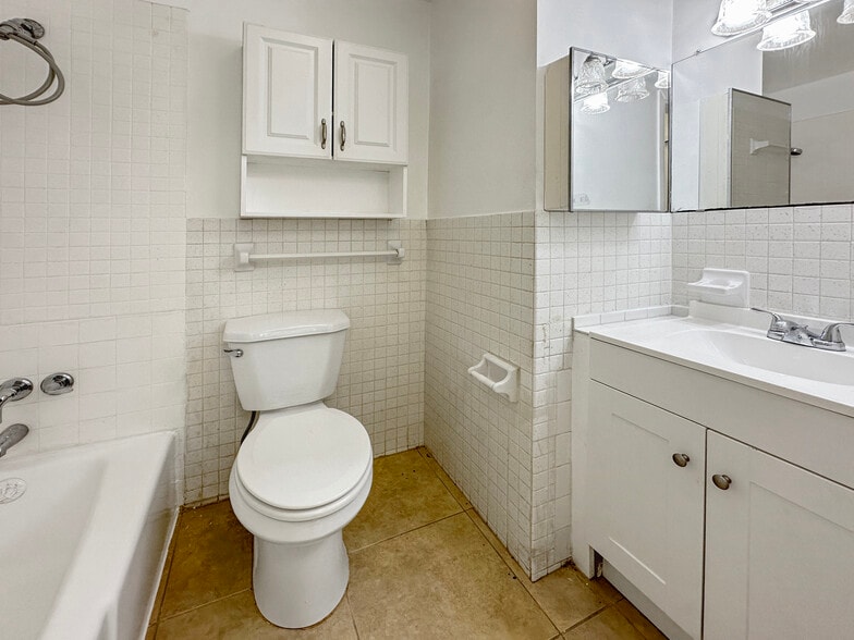 More Photos Of 508 Banyon Tree Cir, Maitland Multifamily For Sale