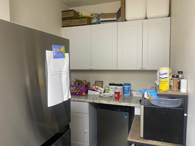 More Photos Of 4100 W 15th St, Plano Medical For Sale