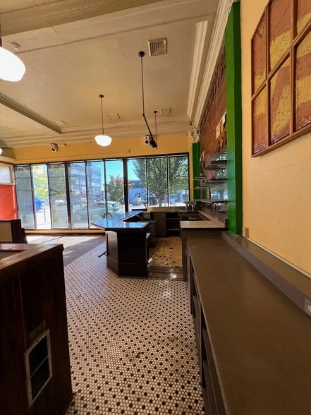More Photos Of 520 4th Ave E, Olympia Restaurant For Sale