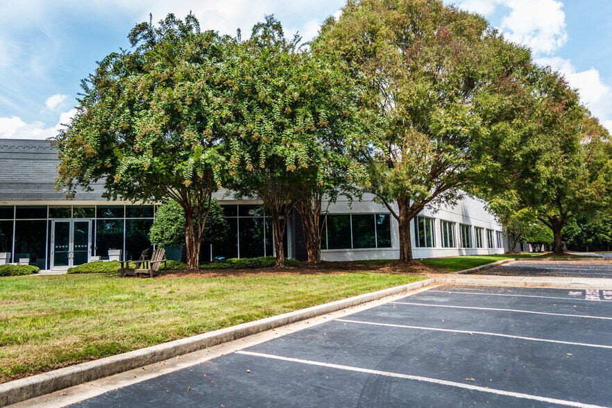 More Photos Of 11560 Great Oaks Way, Alpharetta Unknown For Lease