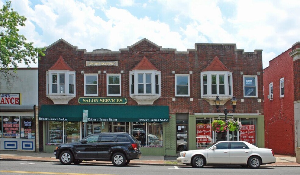 Primary Photo Of 49-59 E Main St, Riverhead Storefront For Lease