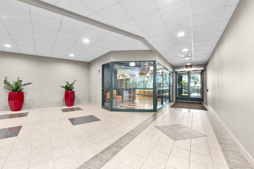 More Photos Of 10304 Spotsylvania Ave, Fredericksburg Office For Lease