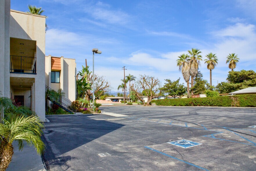 More Photos Of 480 W Rowland Ave, Covina Office For Sale